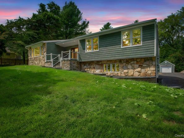 40 Lakeside Drive, Centerport NY 11721