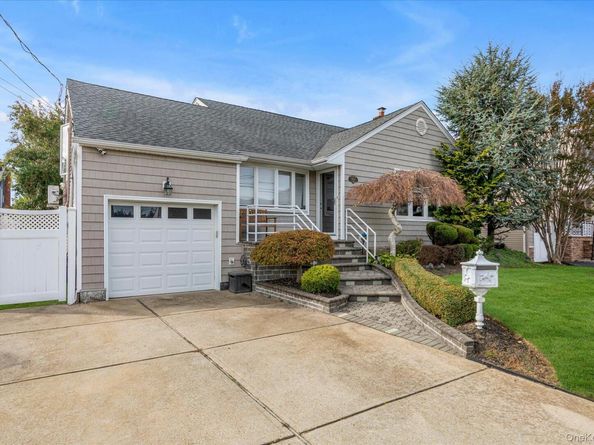 2452 Freeport Street, Wantagh NY 11793
