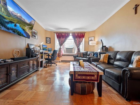 84-49 168th Street 2U, Jamaica NY 11432