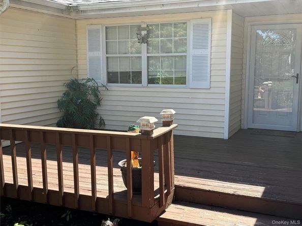4 Thunderbird Court, Shoreham NY 11786
