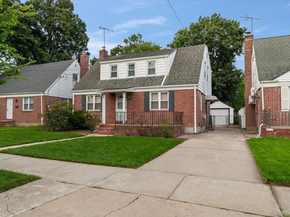 7607 Hewlett Street, New Hyde Park NY 11040
