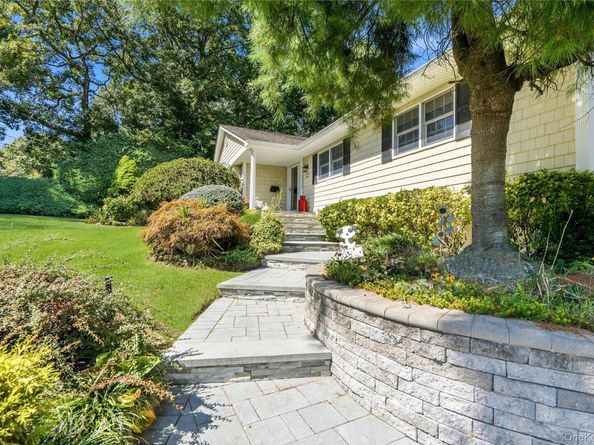 20 High Ridge Road, Plainview NY 11803