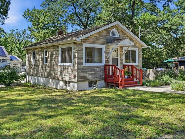52 Valley Drive, Sound Beach NY 11789