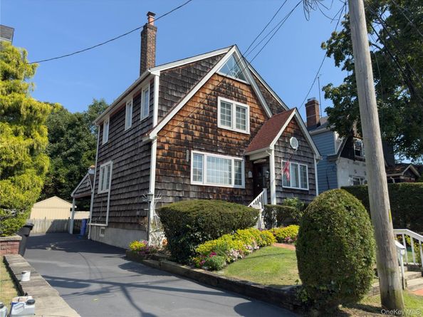 1055 Stanton Avenue, Woodmere NY 11598