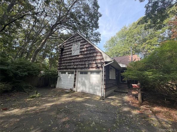 80 Woodacres Road, Patchogue NY 11772