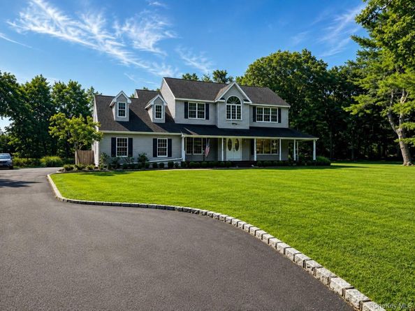 61 Shore Road B, Mount Sinai NY 11766