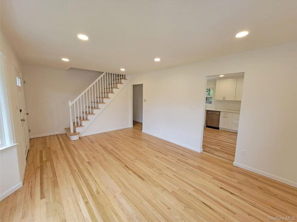 392 3rd Avenue, Bayport NY 11705