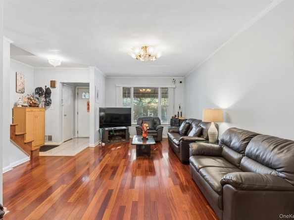 6911 Springfield Boulevard, Bayside NY 11364
