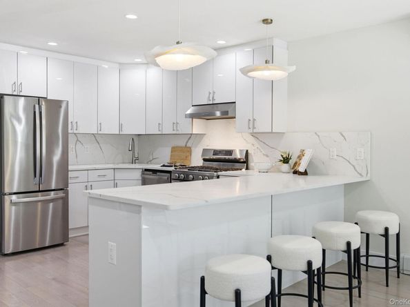 19-25 22nd Road, Astoria NY 11105