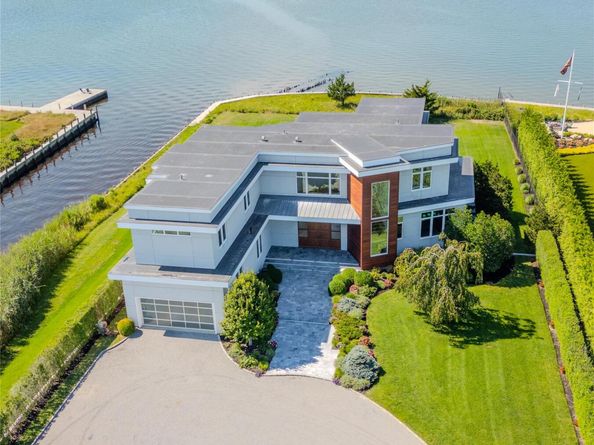 16 Cricket Path, Remsenburg NY 11960
