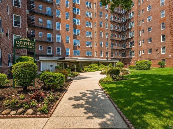 84-50 169th Street 315, Jamaica NY 11432