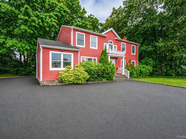 2475 Nesconset Highway, Lake Grove NY 11755