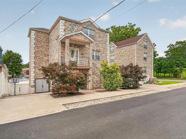 3144 Baisley Avenue, Bronx NY 10465