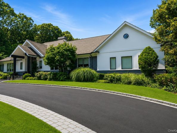 537 Split Rock Road, Syosset NY 11791