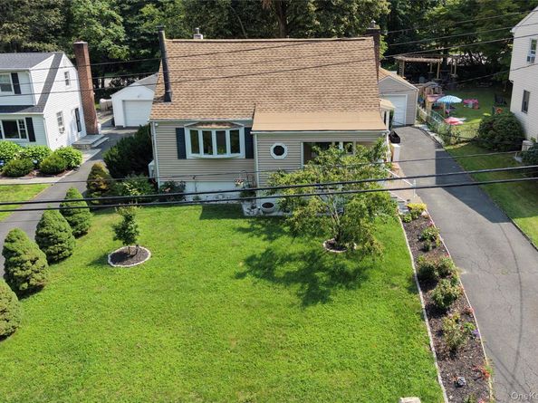 12 Saratoga Road, White Plains NY 10607