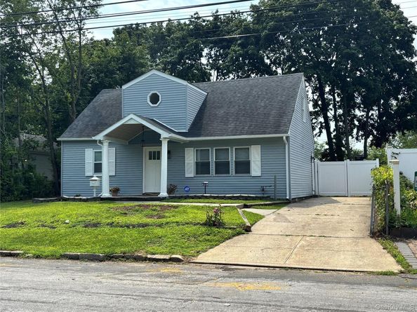 68 State Avenue, Wyandanch NY 11798