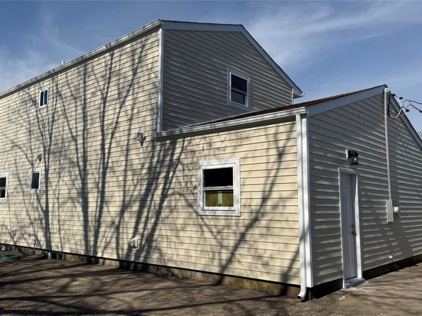 211 4th Avenue, West Babylon NY 11704