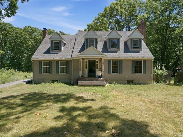 74 John Lane, Manorville NY 11949