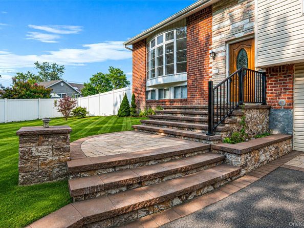 3 Richlee Drive, East Northport NY 11731
