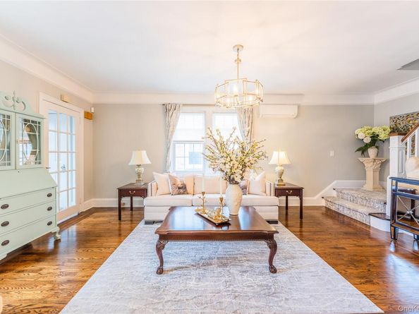 166-31 24th Road, Whitestone NY 11357