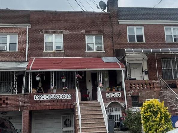 8804 209th Street, Queens Village NY 11427