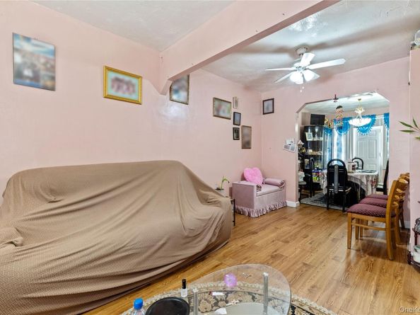 8804 209th Street, Queens Village NY 11427