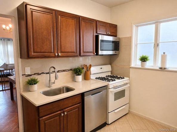 1044 41st, Brooklyn NY 11219