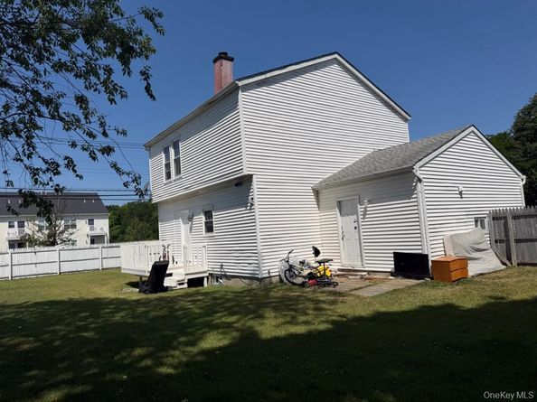 2 E Elm Street, Central Islip NY 11722