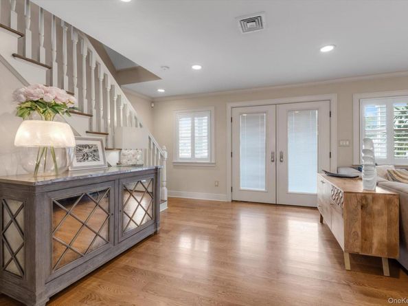 625 W Walnut Street, Long Beach NY 11561