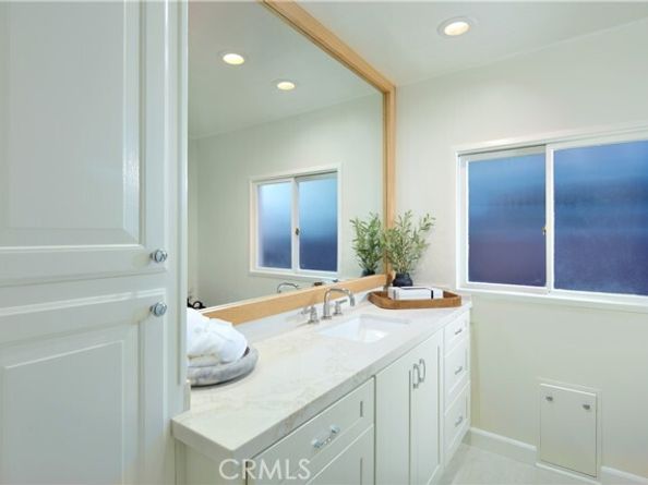 216 Poppy Avenue, Corona Del Mar (newport Beach) CA 92625