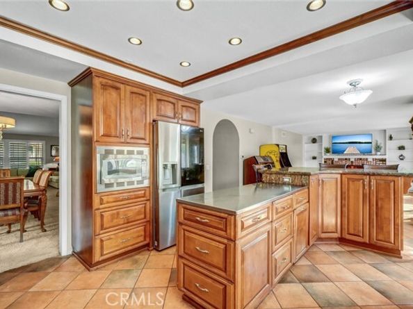 21231 Calle Sendero, Lake Forest (el Toro) CA 92630