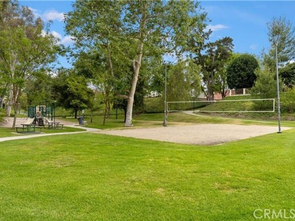 21231 Calle Sendero, Lake Forest (el Toro) CA 92630