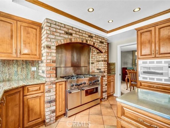 21231 Calle Sendero, Lake Forest (el Toro) CA 92630