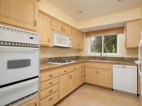 3621 Vista Campana 16, Oceanside CA 92057