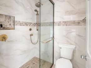 9618 Claiborne Square, La Jolla (san Diego) CA 92037