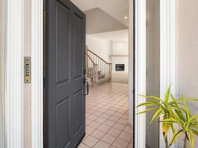 9618 Claiborne Square, La Jolla (san Diego) CA 92037