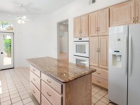 9618 Claiborne Square, La Jolla (san Diego) CA 92037