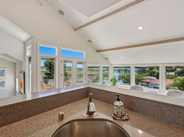 2542 Manchester Avenue, Cardiff By The Sea (encinitas) CA 92007