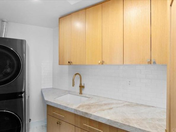 3170 Falcon Drive, Carlsbad CA 92008