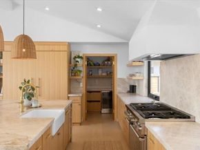 3170 Falcon Drive, Carlsbad CA 92008