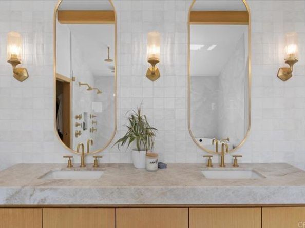 3170 Falcon Drive, Carlsbad CA 92008