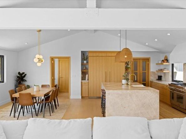3170 Falcon Drive, Carlsbad CA 92008