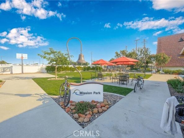 13671 Annandale Drive 11J, Seal Beach CA 90740