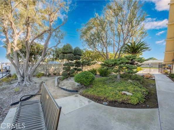 13671 Annandale Drive 11J, Seal Beach CA 90740