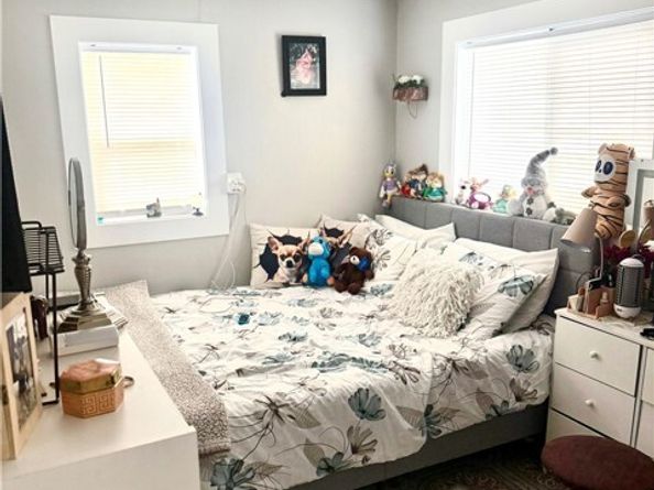 10712 Sherman, Sun Valley (los Angeles) CA 91352