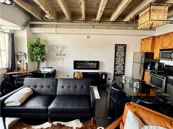 312 W 5th 1022, Los Angeles CA 90013
