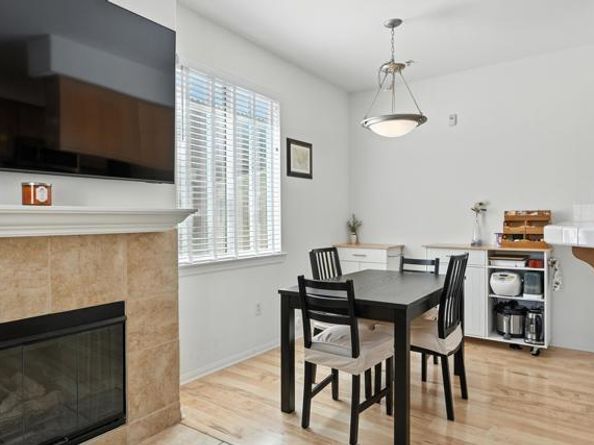 13009 Evening Creek Drive 8, San Diego CA 92128