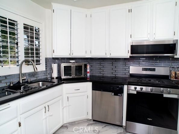 19928 Chase Street 2, Winnetka (los Angeles) CA 91306