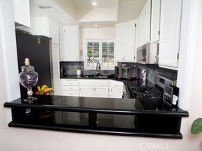 19928 Chase Street 2, Winnetka (los Angeles) CA 91306
