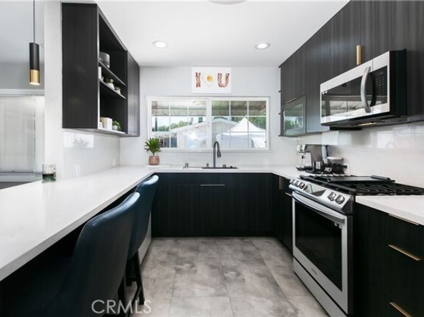 8527 Casaba Avenue, Winnetka (los Angeles) CA 91306